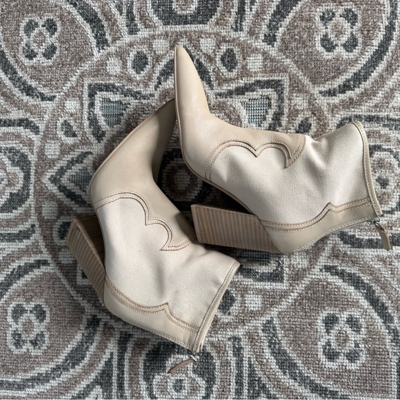 Dolce Vita Shoes - Dolce Vita Noraya Beige Ankle Boots Size 7